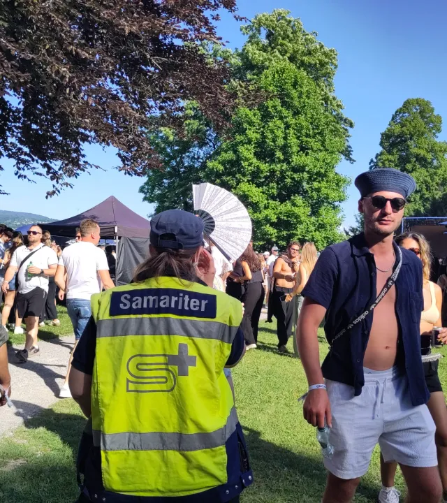 Eine Samariterin an einer Veranstaltung