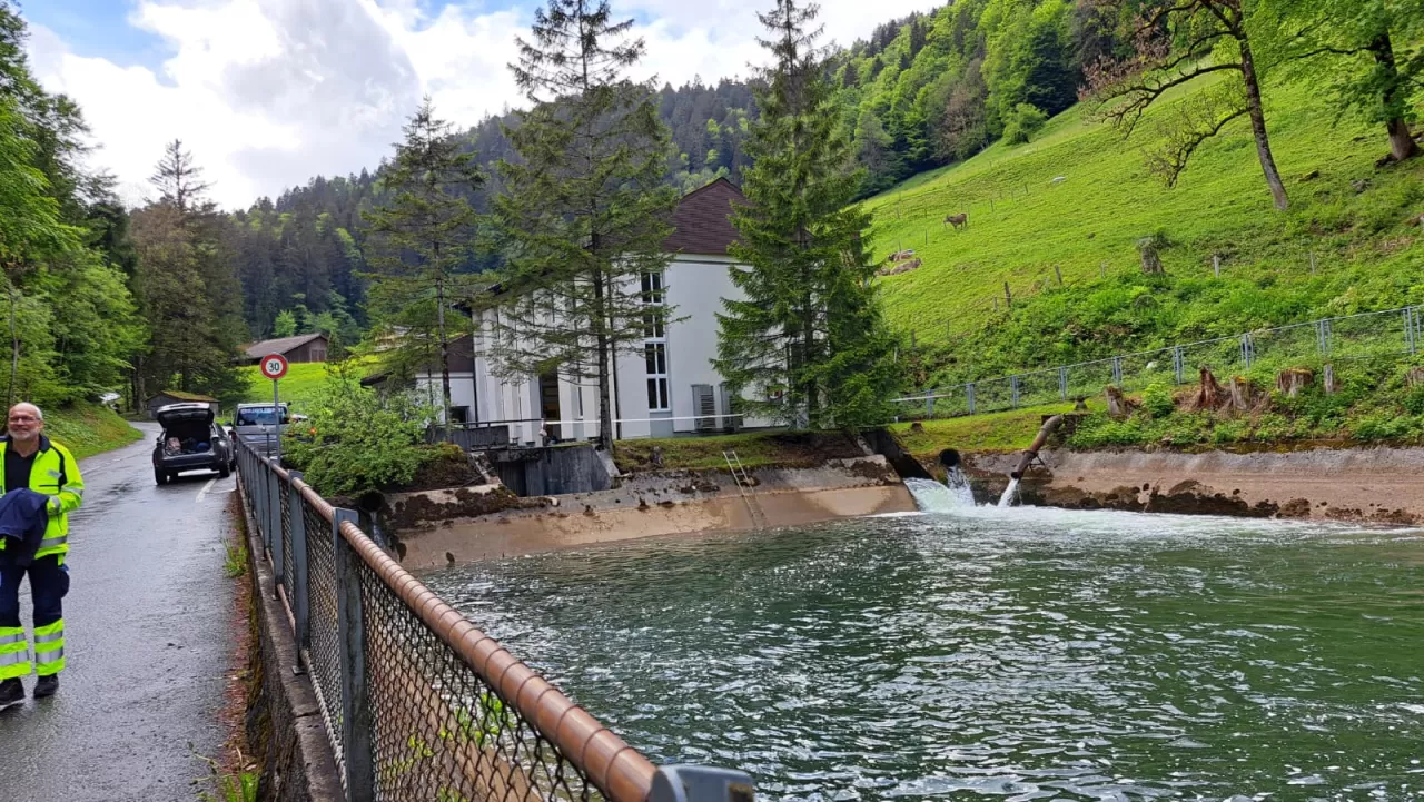 Ablaufbecken eines Wasserkraftwerks